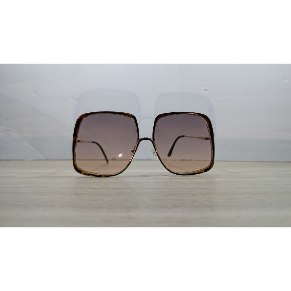 Oversized Square Sunglasses Gold Frame Brown Gradient Lenses Retro Style